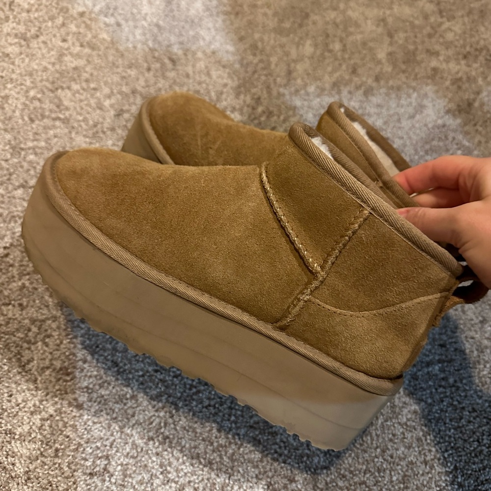 Ugg Women’s Classic Ultra Mini Platform Boot